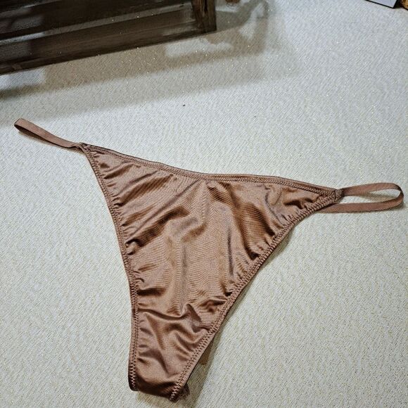 NWT SKIMS THONG underwear SILKY SOFT - Picture 2 of 13
